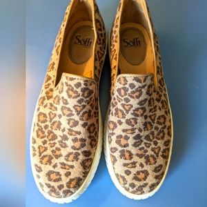 Sofft Somers Slip on Tan Leopard Print sz 11